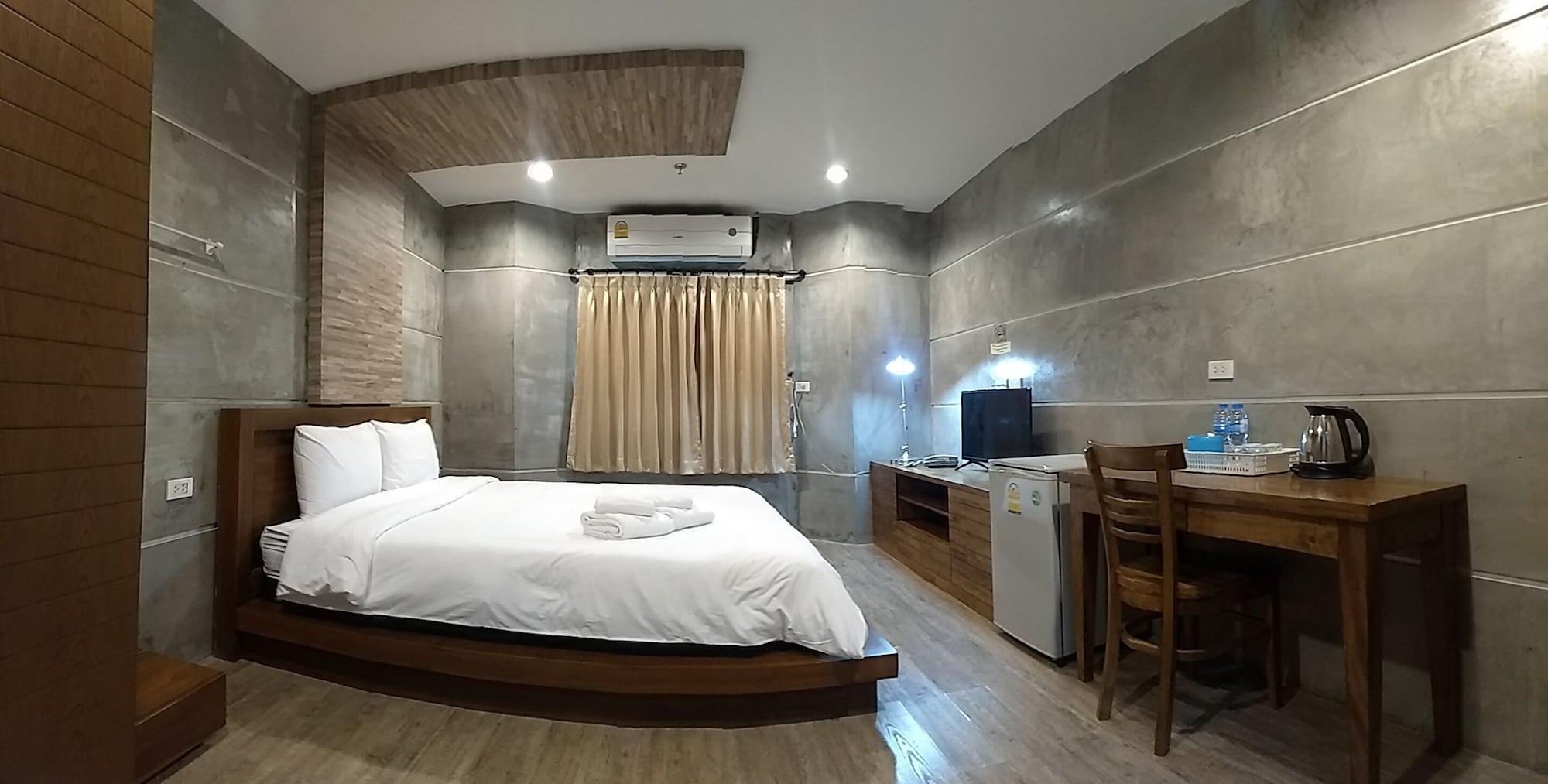 Komol Residence Bangkok Bagian luar foto